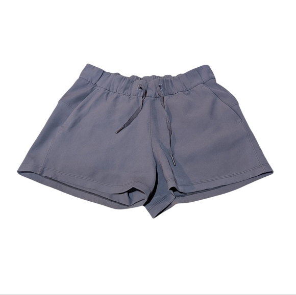 Lululemon On The Fly Short Woven 2.5" Moonwalk Soft Steel Grey size 6 Athleisure - Picture 2 of 5